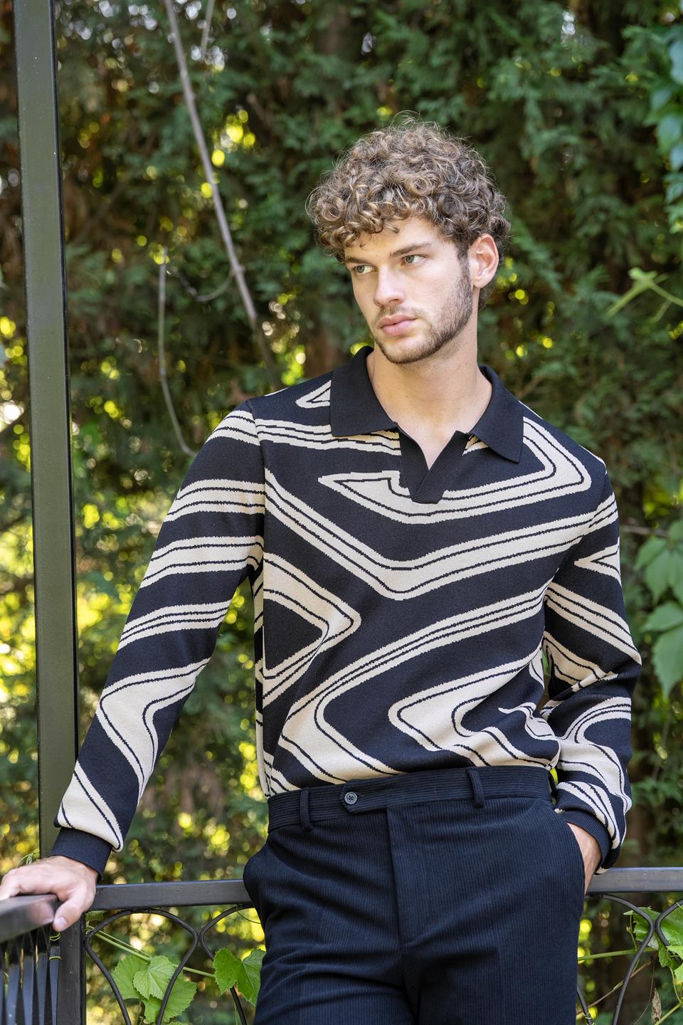 Siyah Standart Fit Zebra Desen Triko - Image 2